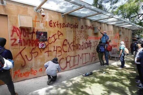 ayotzinapa embajada israel