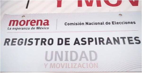 Los aspirantes a la candidatura presidencial de Morena firmaron su registro oficial este viernes 16 de junio