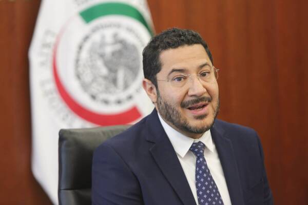 Martí Batres fue designado nuevo jefe de gobierno, luego de que el Congreso de la Ciudad de México aprobara su nombramiento