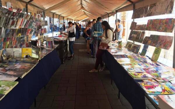 El tianguis de libros en Reforma comenzó este viernes 26 de mayo y se mantendrá hasta el domingo 4 de junio